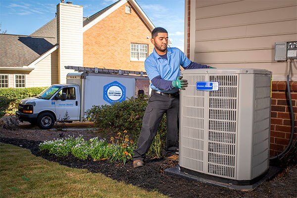 American Standard tech installing a new unit
